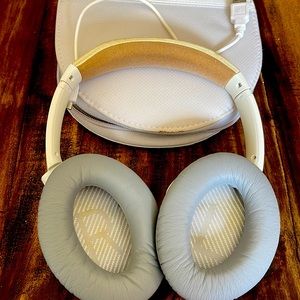 Bose over ear headphones